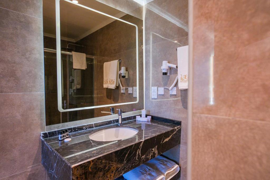 Ekor Elegance Hotel Famagusta  Exteriör bild